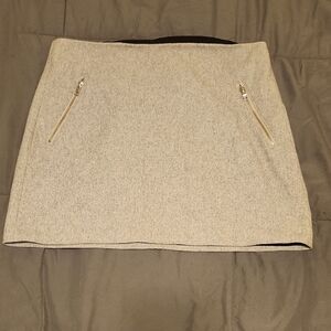 Elegant Cream Skirt with Zipper Details